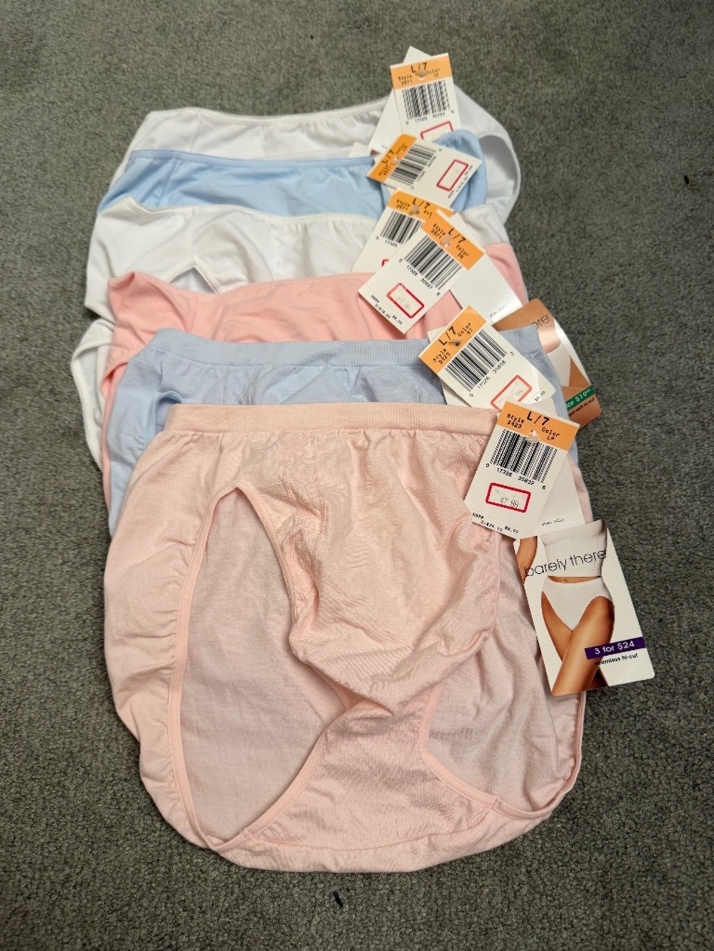 Set of 5 NWT Barely There panties
